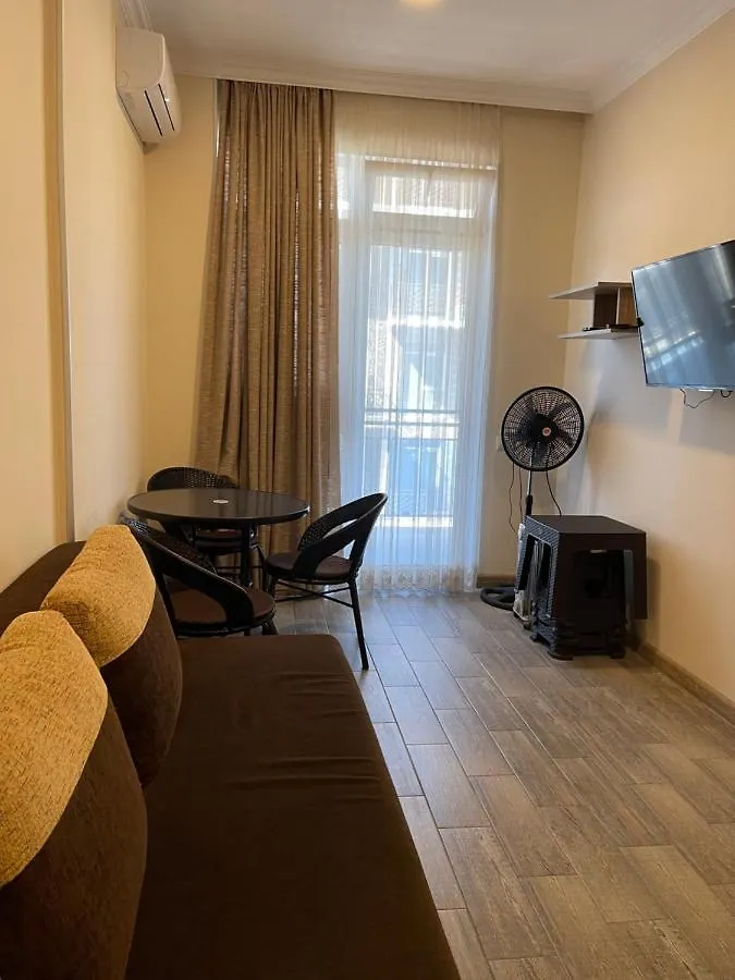 Apartments Kristo Μπατούμι 0*,